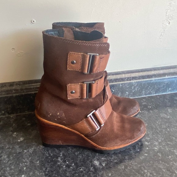 SOREL WOMEN'S AFTER HOURS SUEDE BOOTIES - Picture 6 of 14